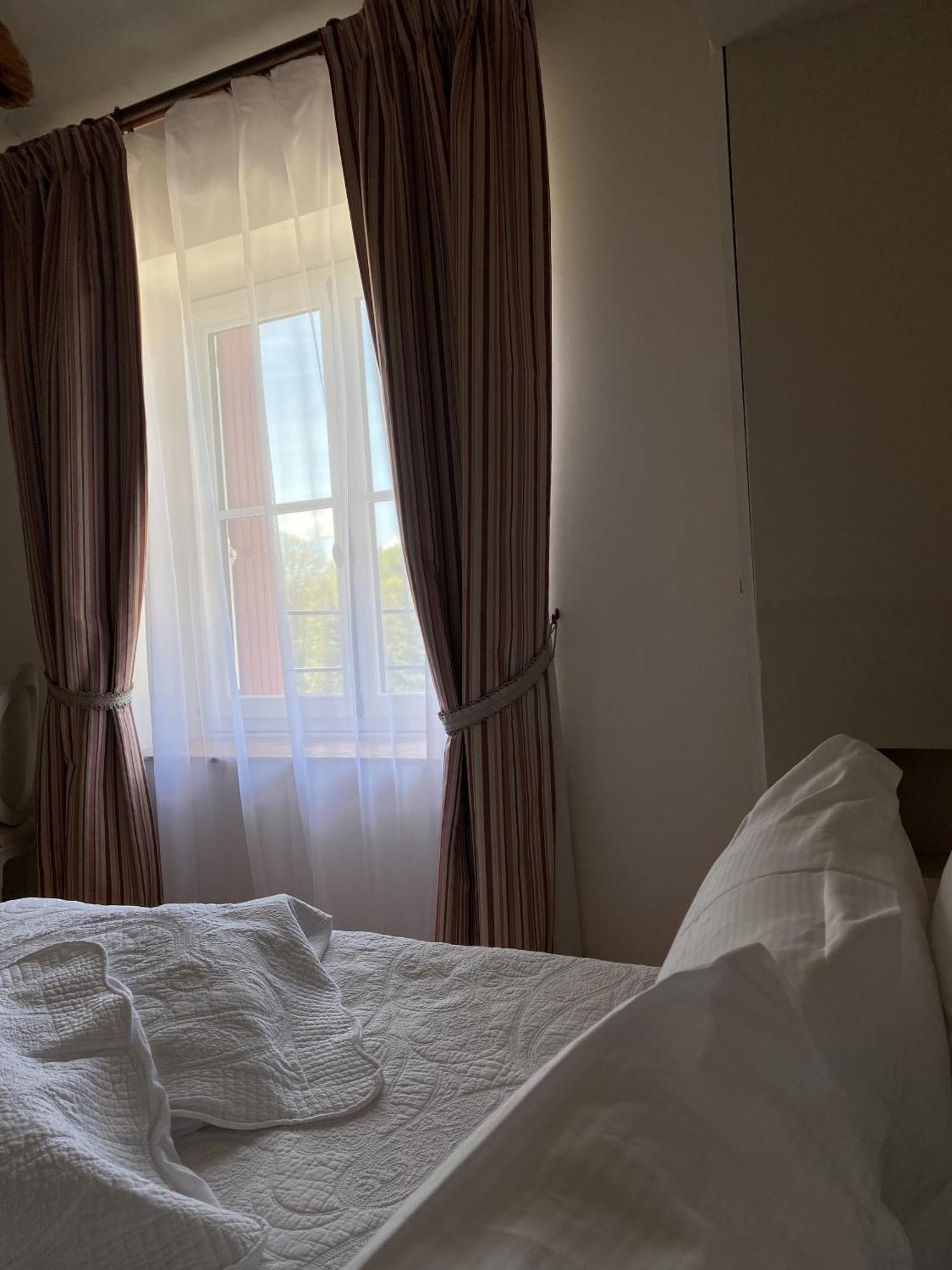 Chateau Laroche-Ploquin Sepmes Room photo